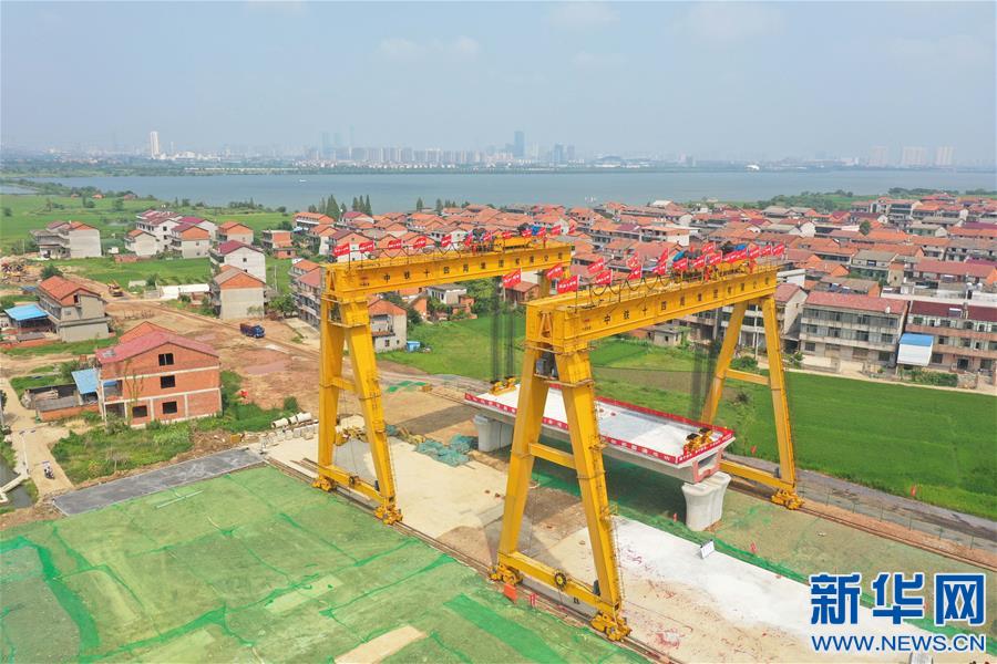 (經濟)(1)昌景黃高鐵開始箱梁架設