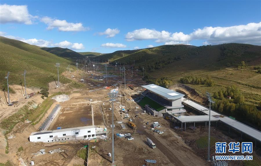 （體育·圖文互動）（4）冬奧會張家口賽區：國家冬季兩項中心和國家越野滑雪中心完工