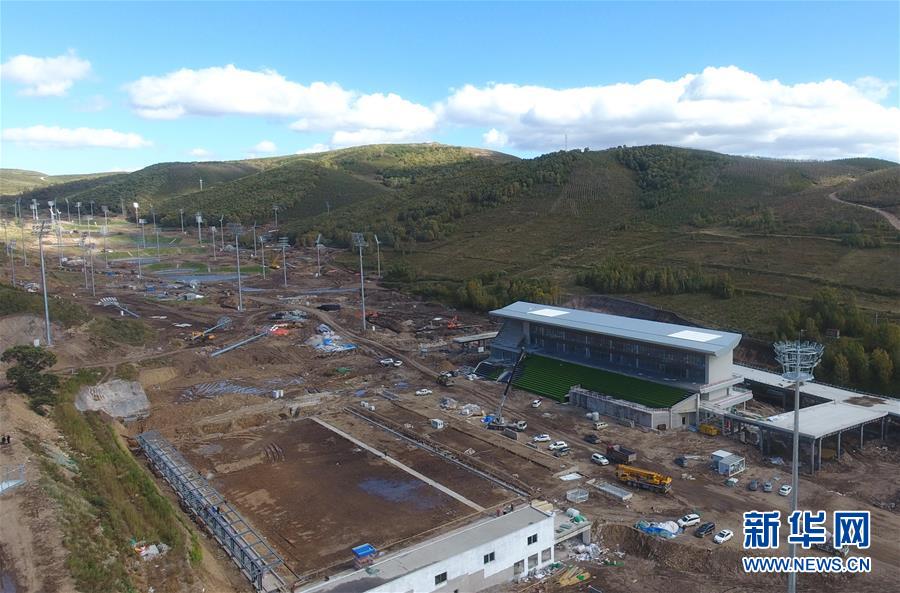 （體育·圖文互動）（3）冬奧會張家口賽區：國家冬季兩項中心和國家越野滑雪中心完工