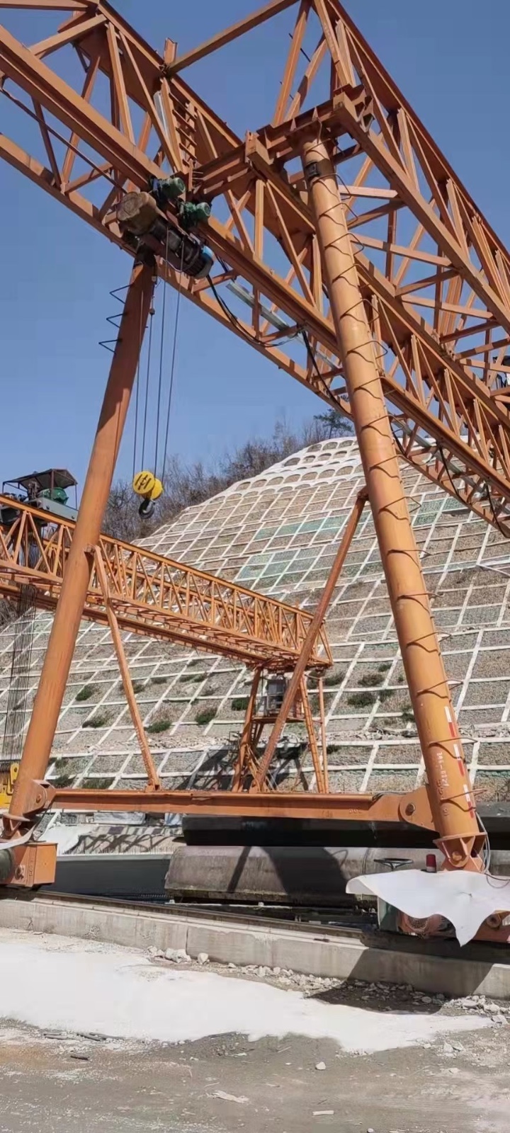 四川80噸龍門吊安裝、拆除、租賃 18782127665