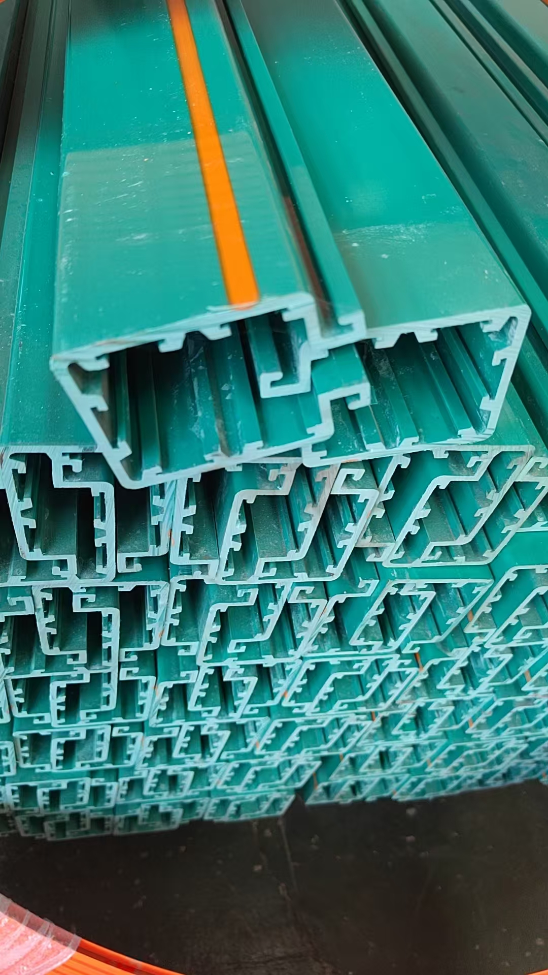 專業生產無接縫滑線